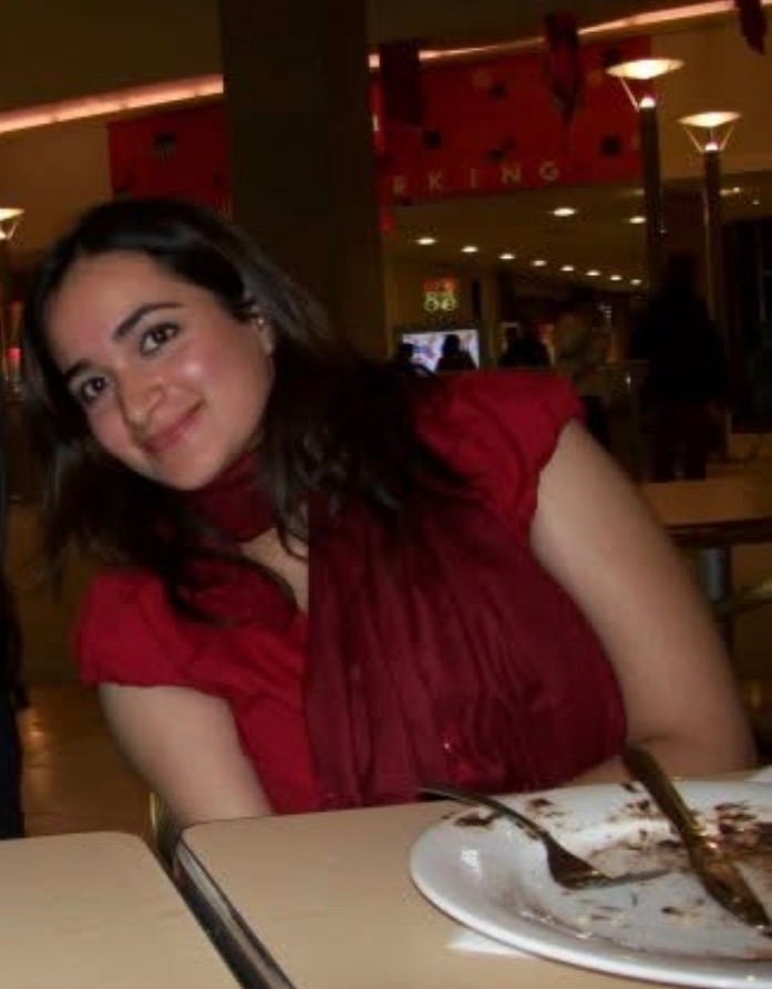 Earlier photo of Salwa wearing red
